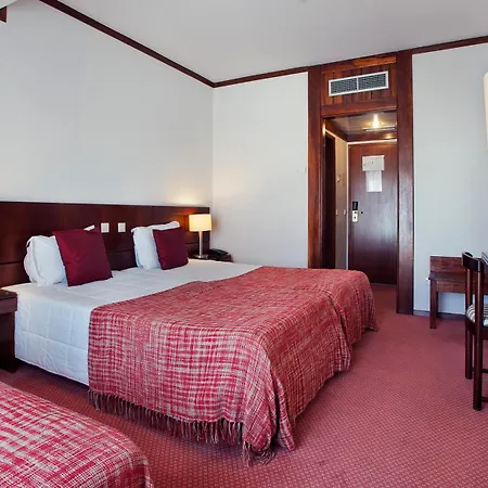 Lux Mundi 3*