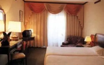 Lux Mundi Szálloda 3*